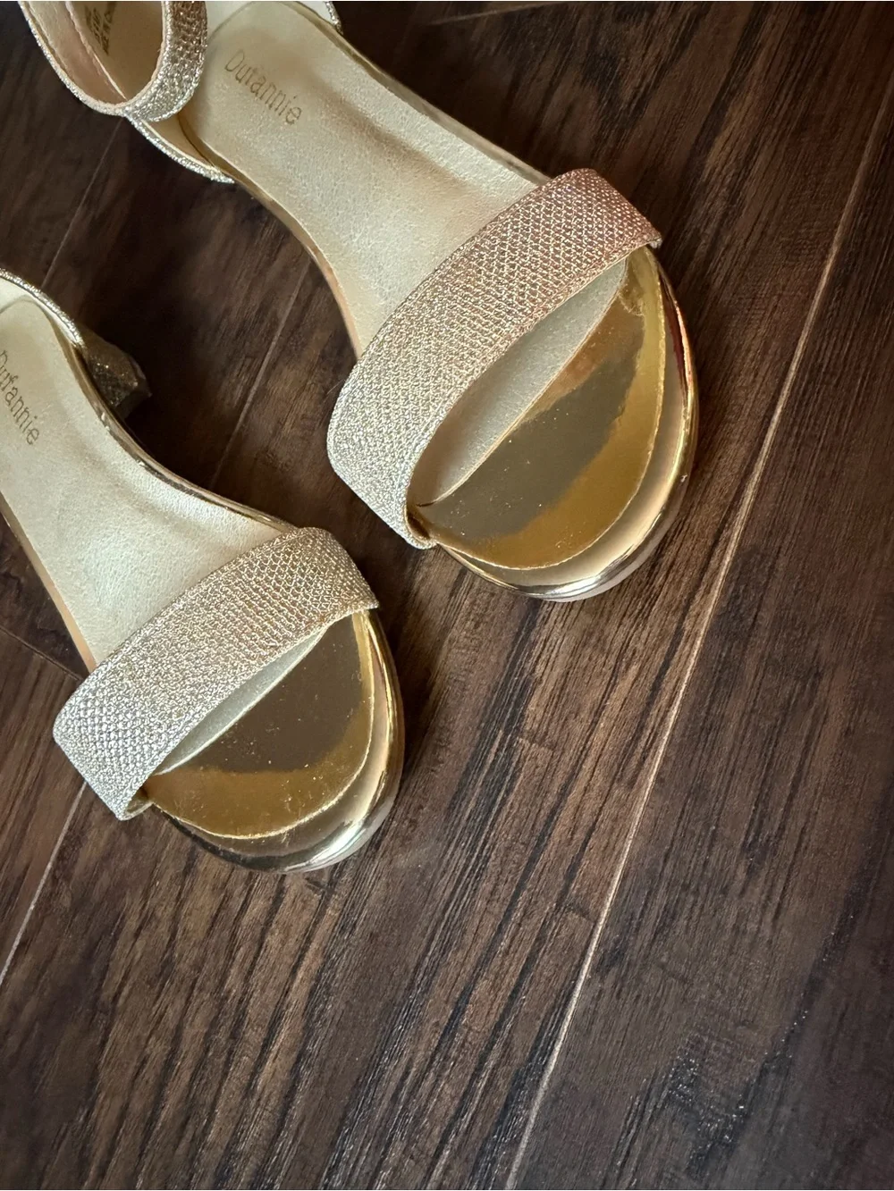 Heel sandals for girls